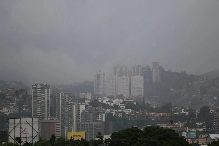 Inameh prevé lluvias y descargas eléctricas por el paso de las Ondas Tropicales 40 y 41